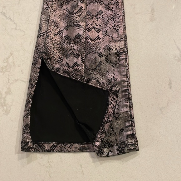 Forever 21 Snake Print Stretch Bootcut Jeans - Purple Size 24 - Picture 9 of 11